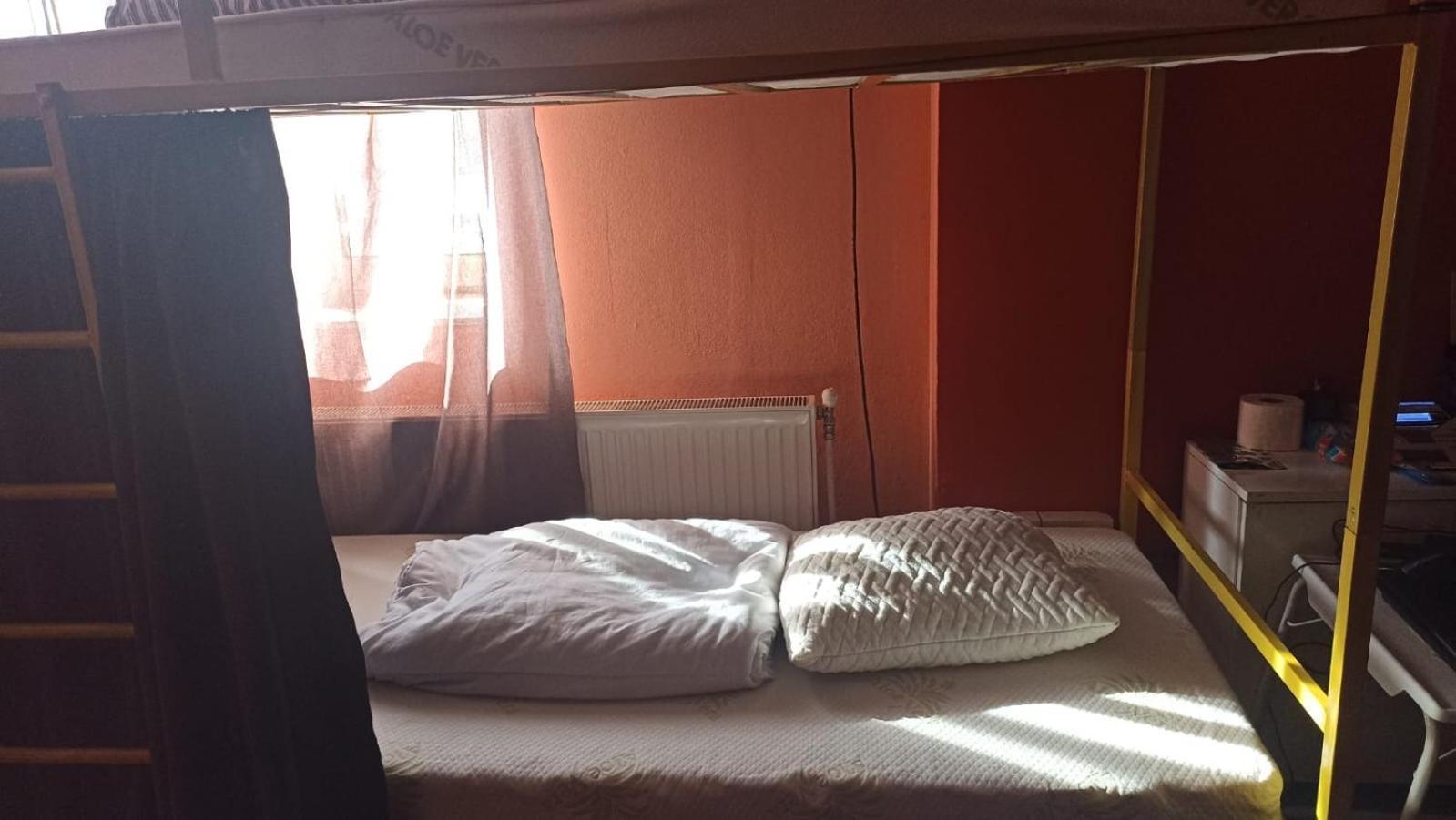 Newborn Center Hostel All Day Free Coffee Pristina Exterior foto